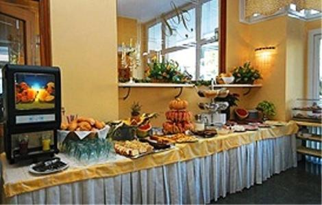 Hotel Ambassador Meuble 3*