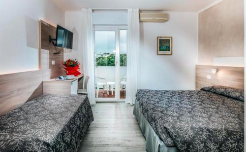 Ambassador Meuble Hotel