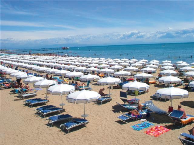 Ambassador Meuble 3* Lignano Sabbiadoro