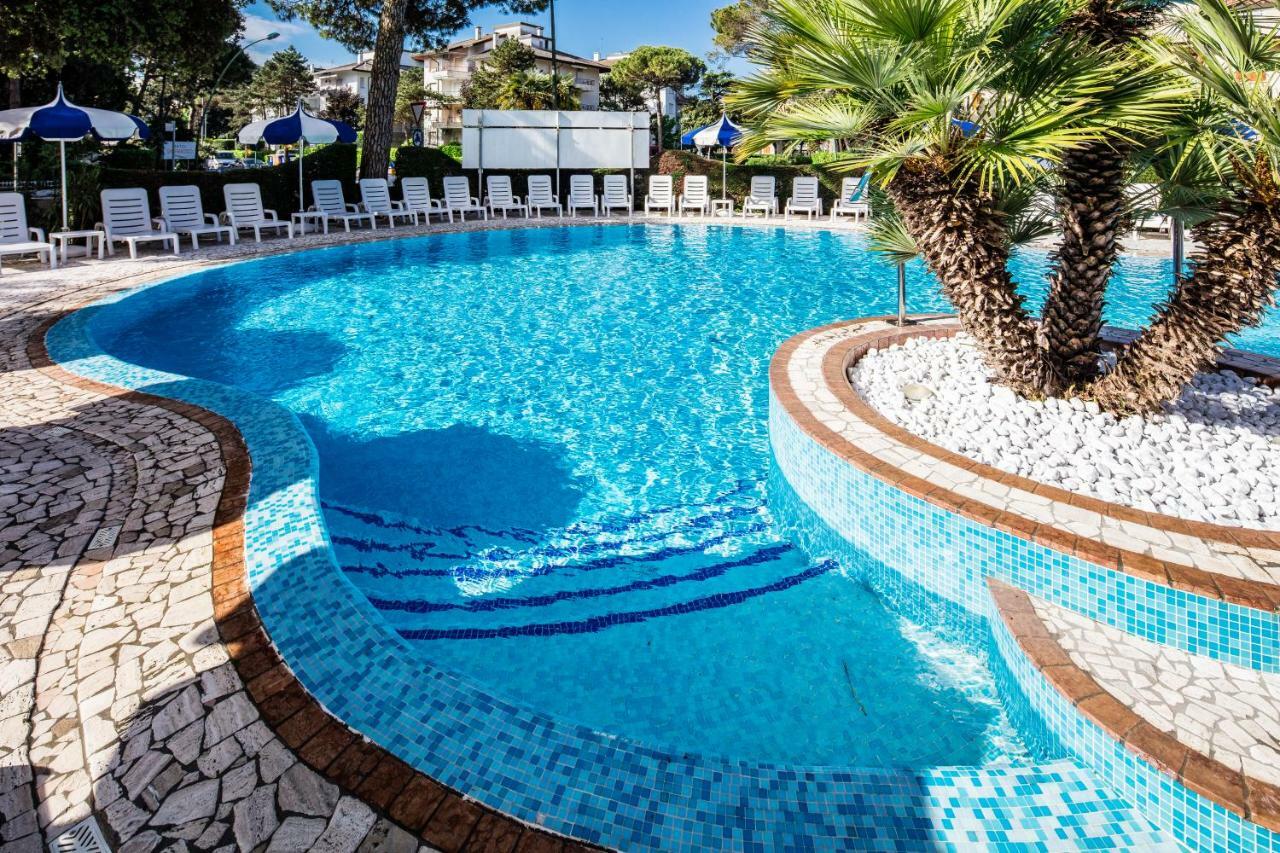 Ambassador Meuble 3* Lignano Sabbiadoro